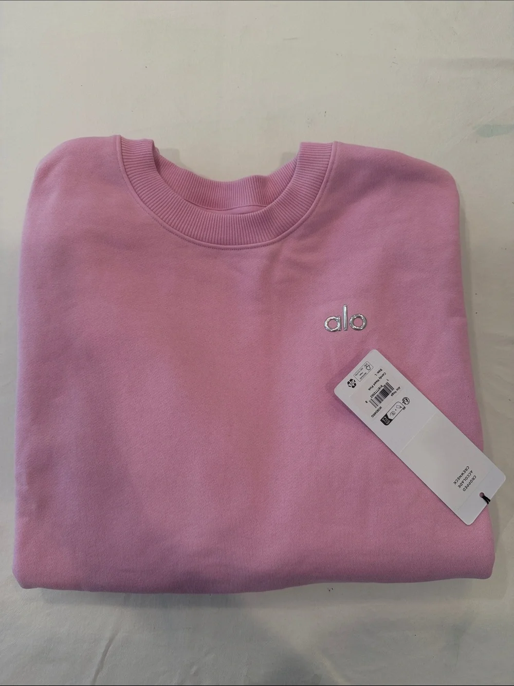 Alo cropped Accolade Crewneck size L in Candy Heart Pink - Picture 2 of 4